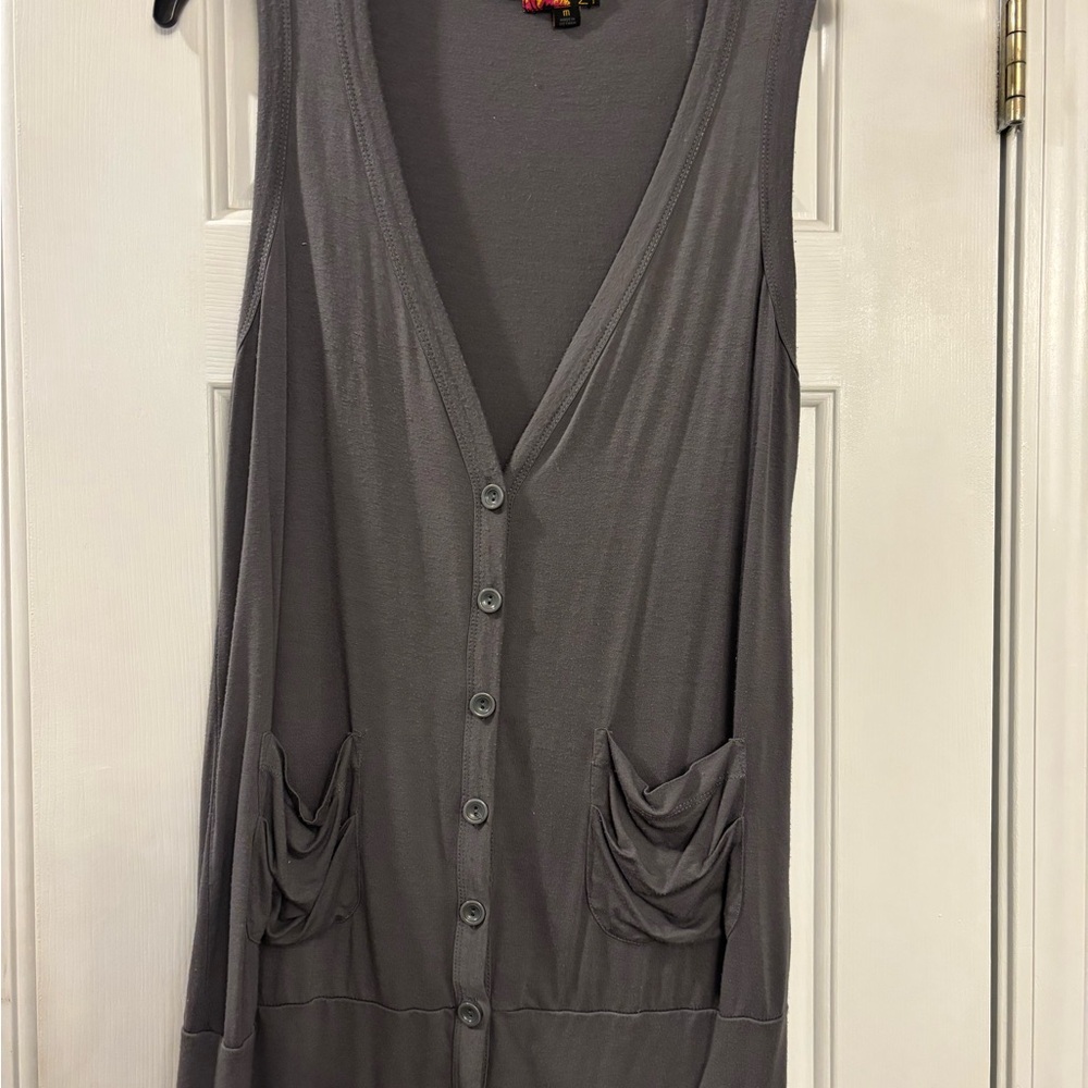 Gray Sleeveless Button-Down Top
